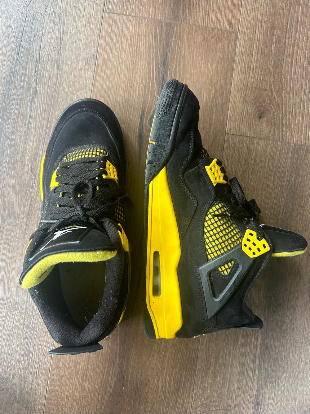Jordan Retro Thunders Yellow Basketball Sneakers Nike !! Size 10